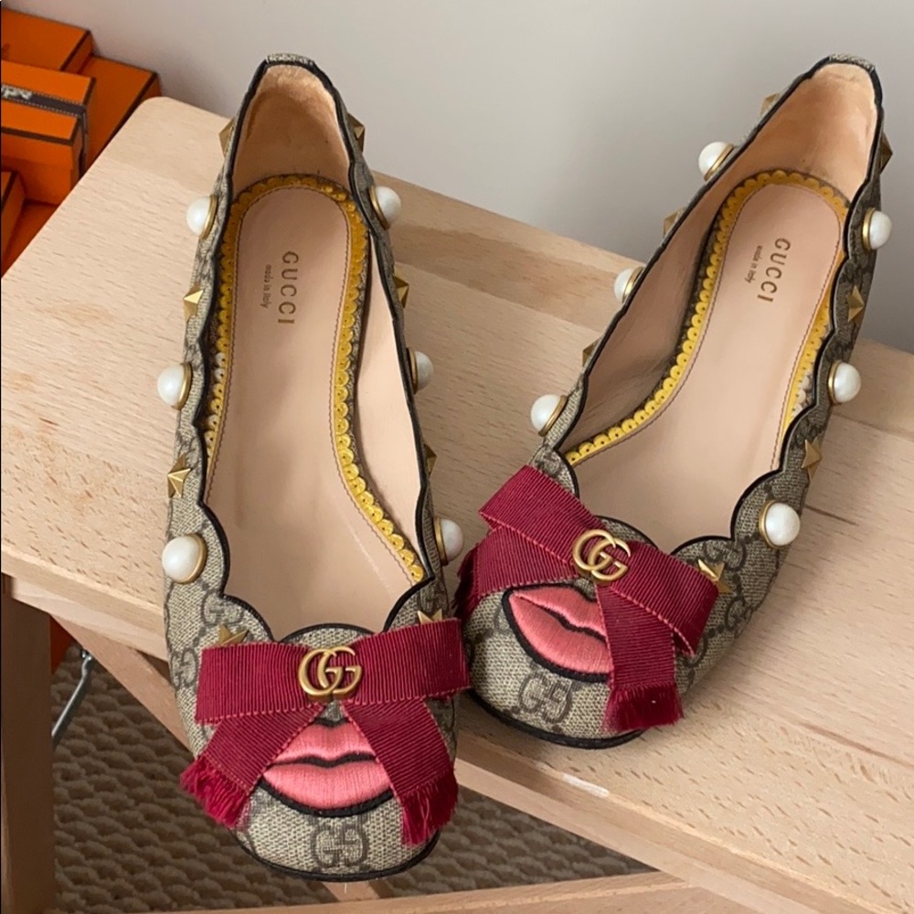 Gucci Flats with Receipt and Dust Bag